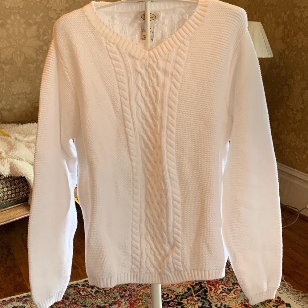 Talbots 100%‎ cotton v neck cabled sweater. Perfect condition